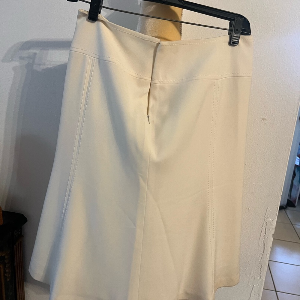 Elegant Cream Women's Skirt